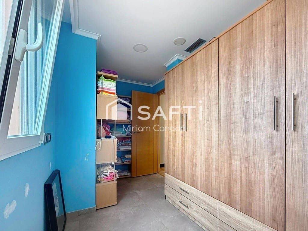 4 makuuhuone Huvila myytävänä paikassa Castello de la Plana mukana uima-altaan 
autotalli - 550 000 € (Ref: 9595760)