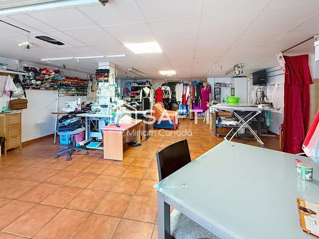 4 makuuhuone Huvila myytävänä paikassa Castello de la Plana mukana uima-altaan 
autotalli - 550 000 € (Ref: 9595760)