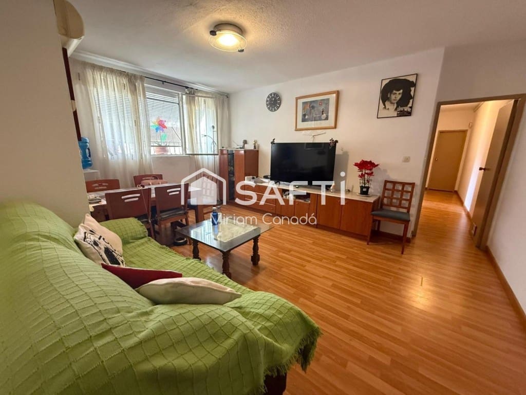 3 bedroom Apartment for sale in Badia del Valles - € 179,999 (Ref: 9595761)