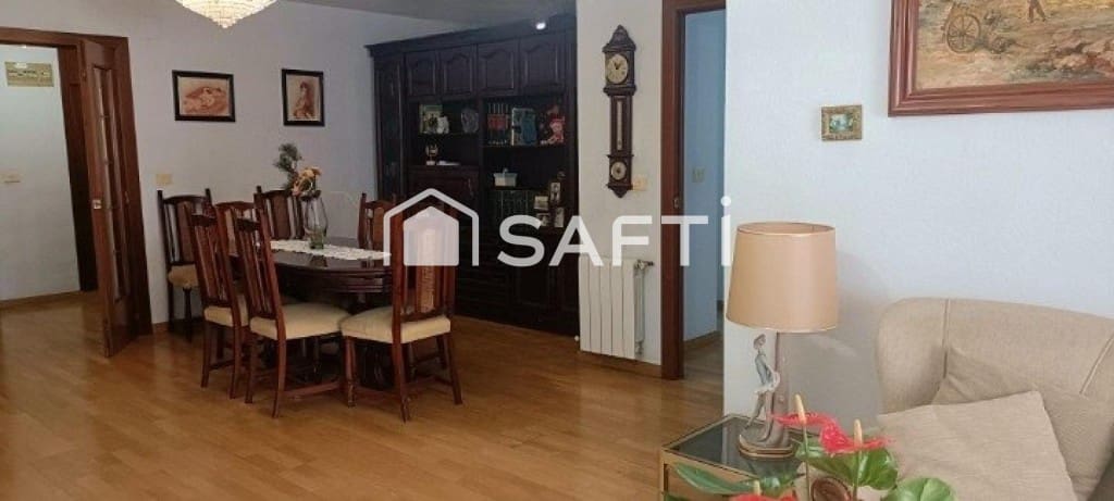 4 bedroom Apartment for sale in Valencia city - € 389,000 (Ref: 9595764)