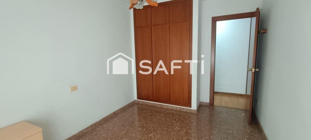 4 bedroom Apartment for sale in Valencia city - € 389,000 (Ref: 9595764)