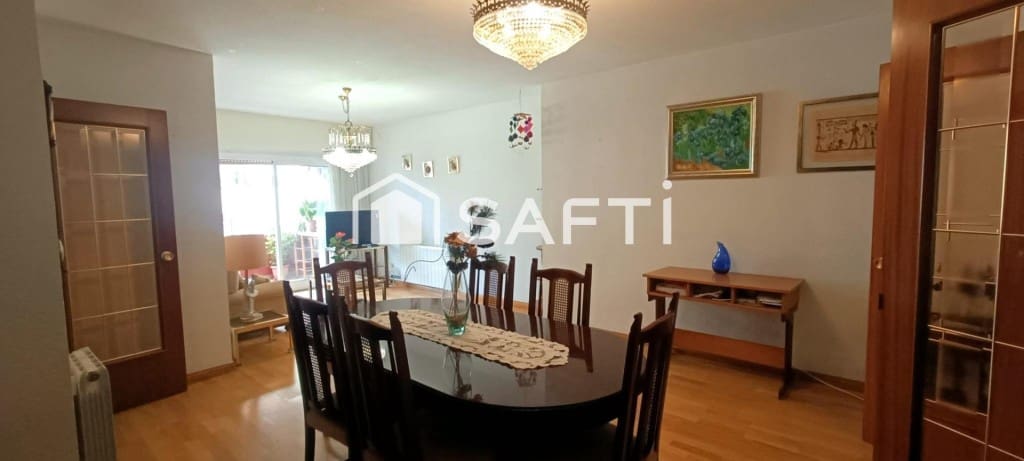 4 bedroom Apartment for sale in Valencia city - € 389,000 (Ref: 9595764)