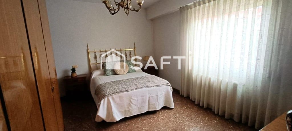 4 bedroom Apartment for sale in Valencia city - € 389,000 (Ref: 9595764)