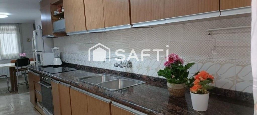 4 bedroom Apartment for sale in Valencia city - € 389,000 (Ref: 9595764)