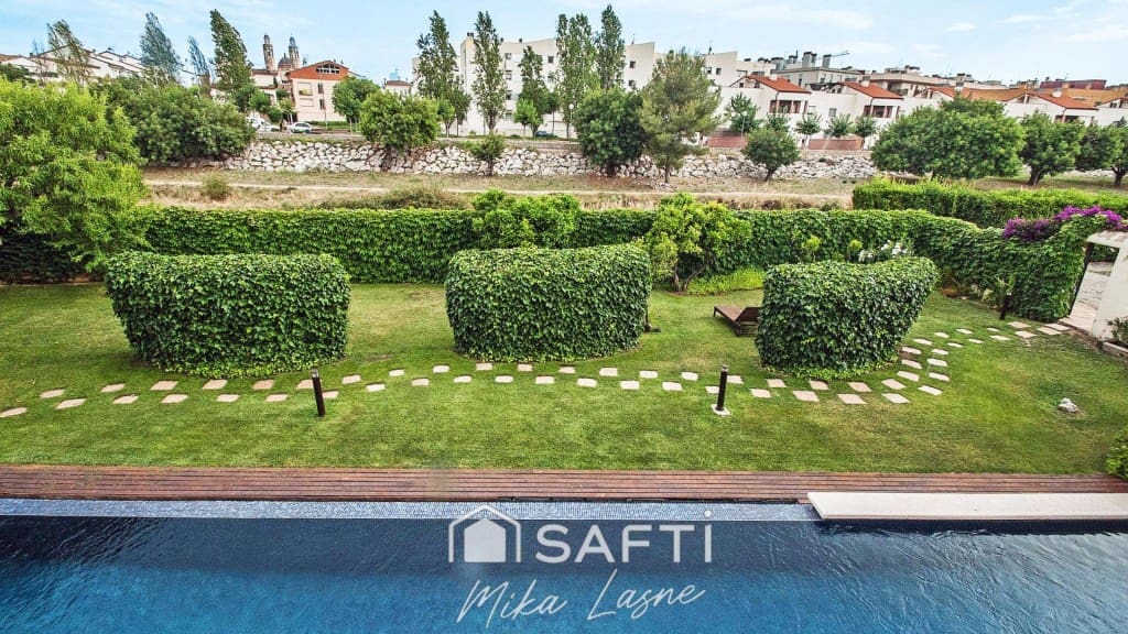 14 soveværelse Villa til salg i Sant Pere de Ribes med swimmingpool - € 2.700.000 (Ref: 9595768)