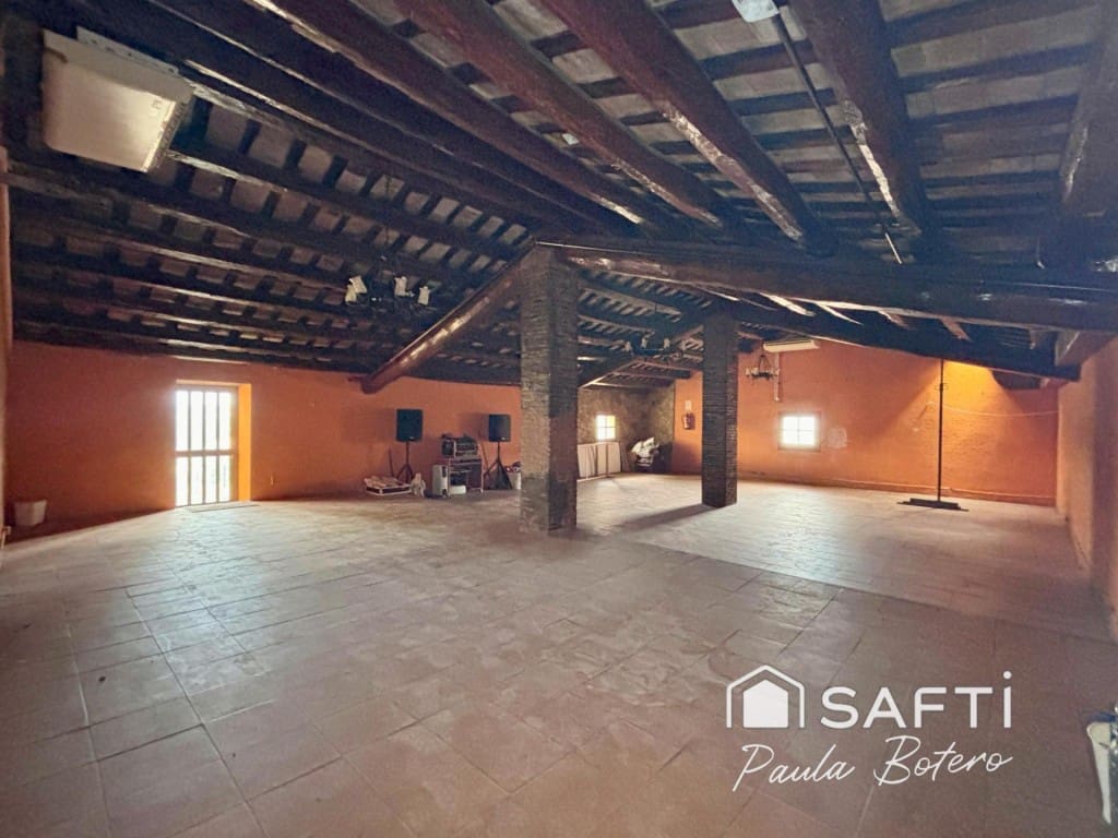 5 soveværelse Finca/Landehus til salg i Canyelles - € 465.500 (Ref: 9595770)