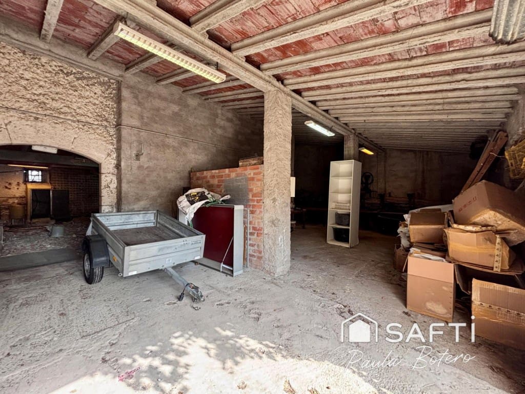 5 soveværelse Finca/Landehus til salg i Canyelles - € 465.500 (Ref: 9595770)