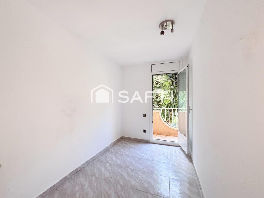 5 soveværelse Rækkehus til salg i Sitges med swimmingpool - € 495.000 (Ref: 9595771)