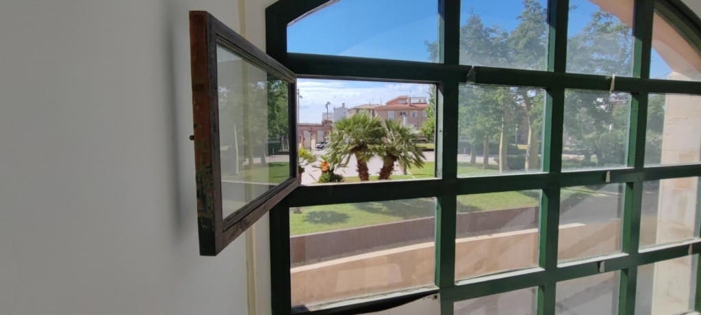 Kommersiell til salgs i Tarragona by - € 100 000 (Ref: 9595772)