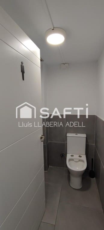 Kommersiell til salgs i Tarragona by - € 110 000 (Ref: 9595773)