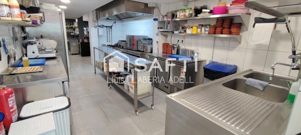 Kommersiell til salgs i Tarragona by - € 110 000 (Ref: 9595773)