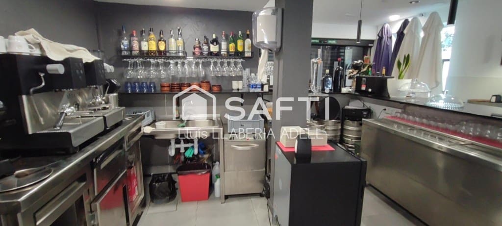 Kommersiell til salgs i Tarragona by - € 110 000 (Ref: 9595773)