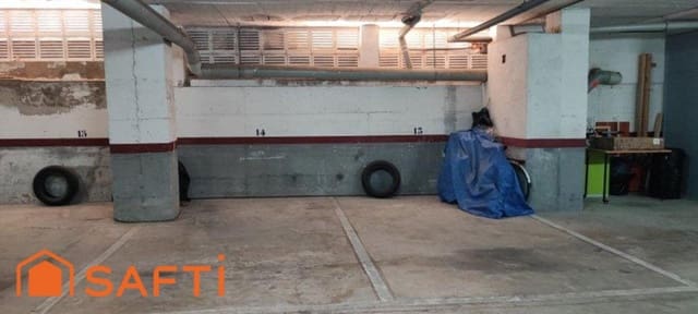 Autotalli myytävänä paikassa Francas, El Vendrell - 6 500 € (Ref: 9595774)