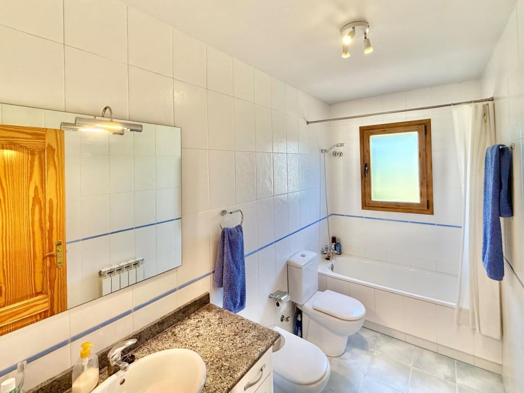 5 soverom Villa til salgs i Riells i Viabrea med svømmebasseng garasje - € 495 650 (Ref: 9595778)