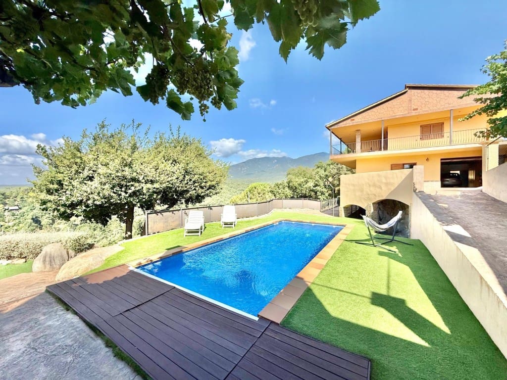 5 soverom Villa til salgs i Riells i Viabrea med svømmebasseng garasje - € 495 650 (Ref: 9595778)