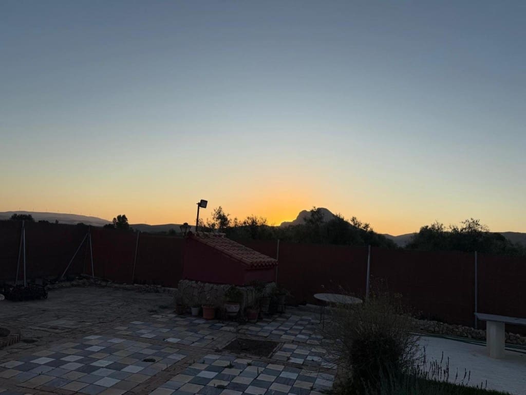 2 soveværelse Finca/Landehus til salg i Antequera - € 520.000 (Ref: 9595780)