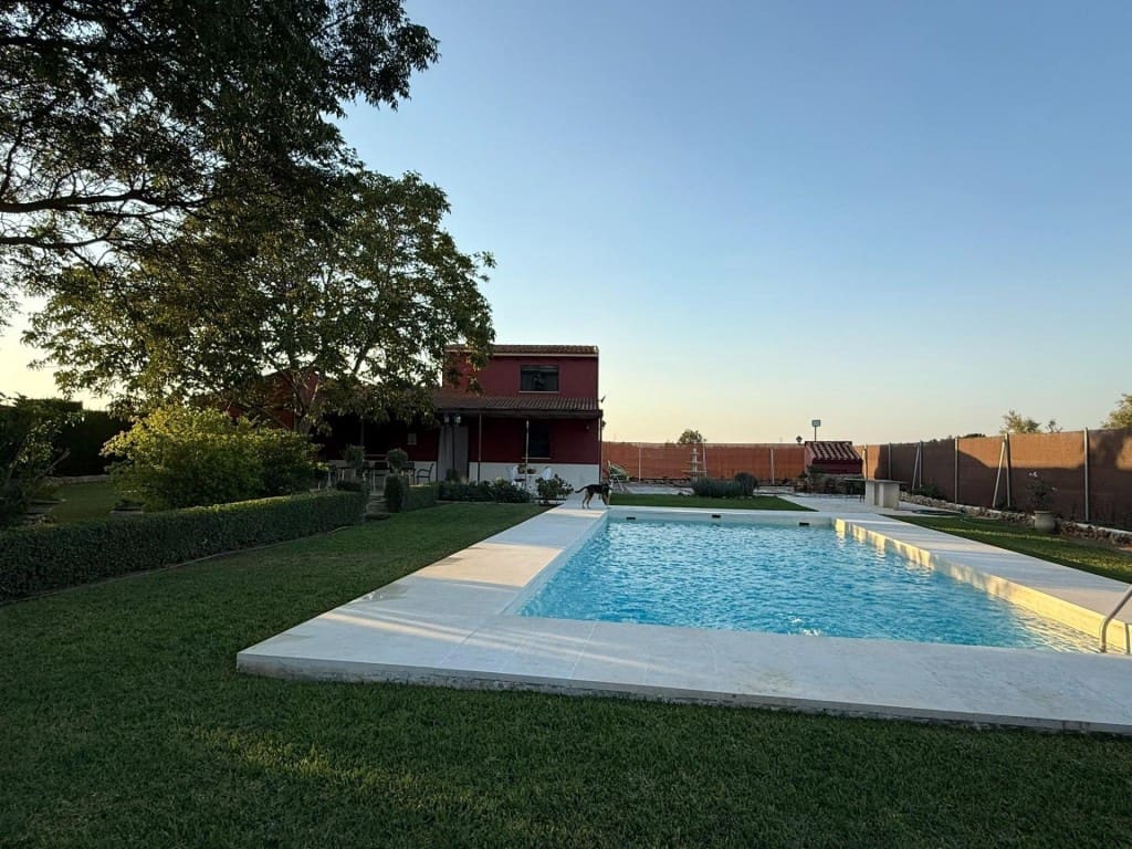 2 soveværelse Finca/Landehus til salg i Antequera - € 520.000 (Ref: 9595780)