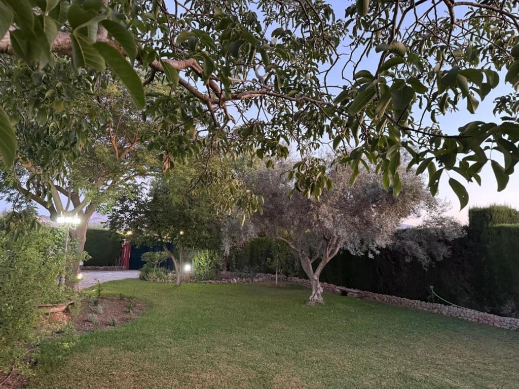 2 soveværelse Finca/Landehus til salg i Antequera - € 520.000 (Ref: 9595780)