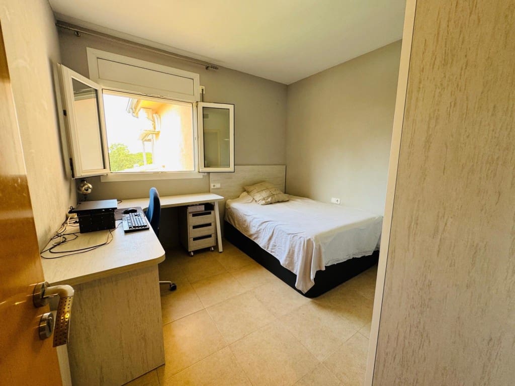 5 soveværelse Villa til salg i Caldes de Malavella med swimmingpool garage - € 330.000 (Ref: 9595782)