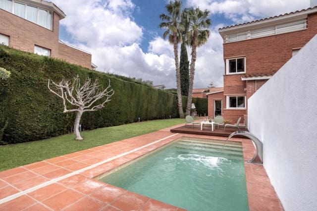 7 soveværelse Villa til salg i Sant Vicenç de Montalt med swimmingpool garage - € 1.100.000 (Ref: 9595783)