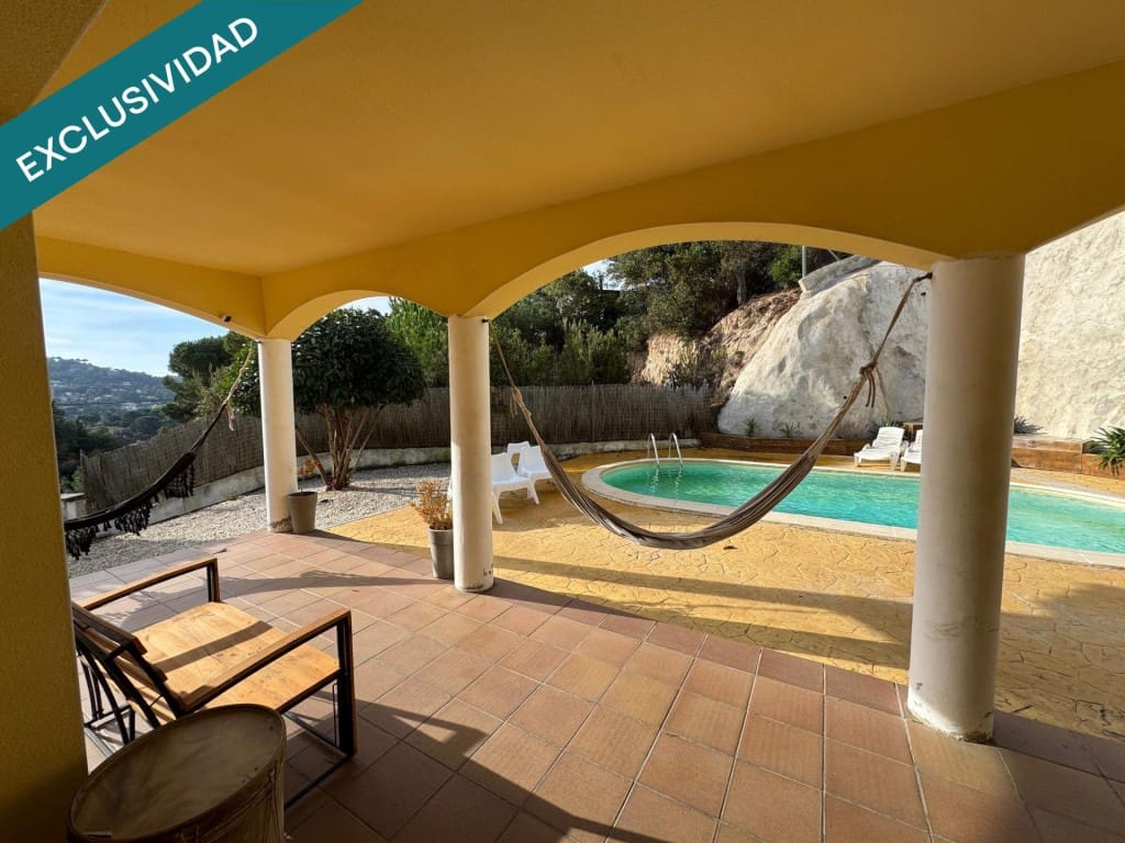 3 bedroom Villa for sale in Vidreres - € 400,000 (Ref: 9595784)