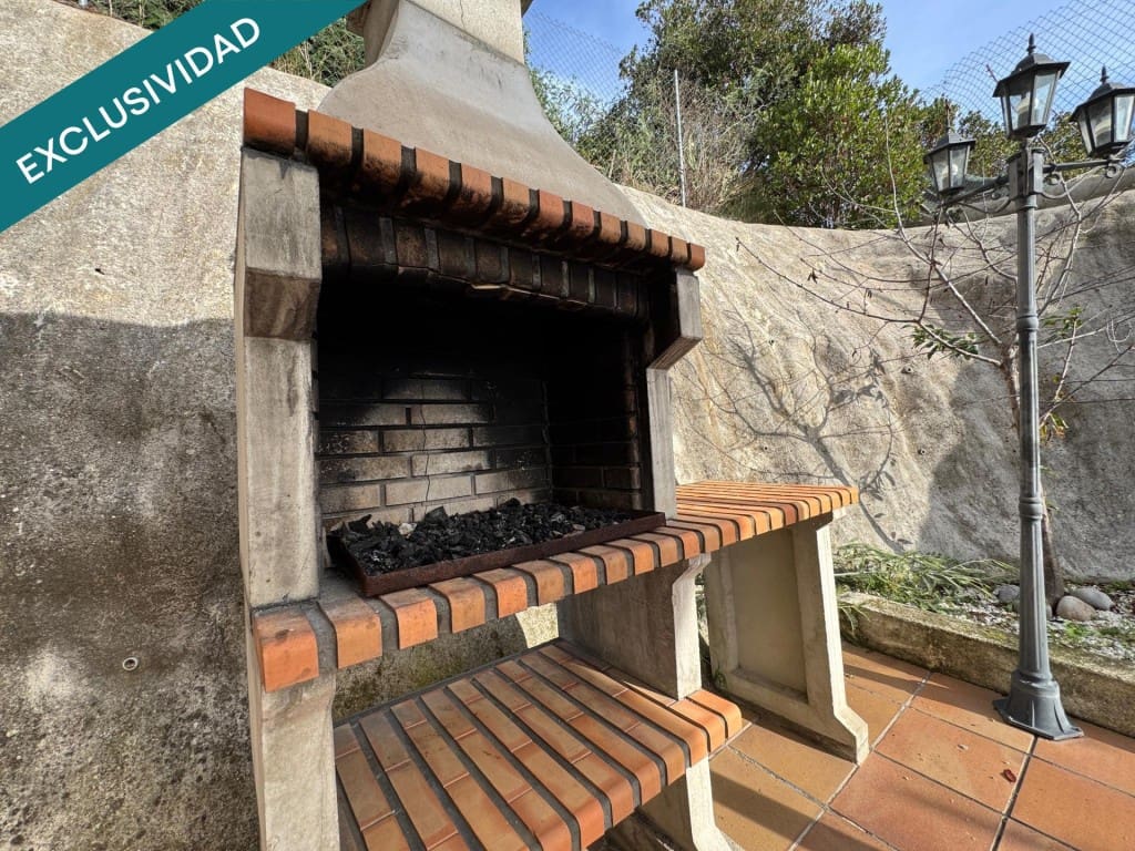 3 bedroom Villa for sale in Vidreres - € 400,000 (Ref: 9595784)