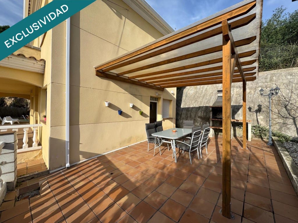 3 bedroom Villa for sale in Vidreres - € 400,000 (Ref: 9595784)