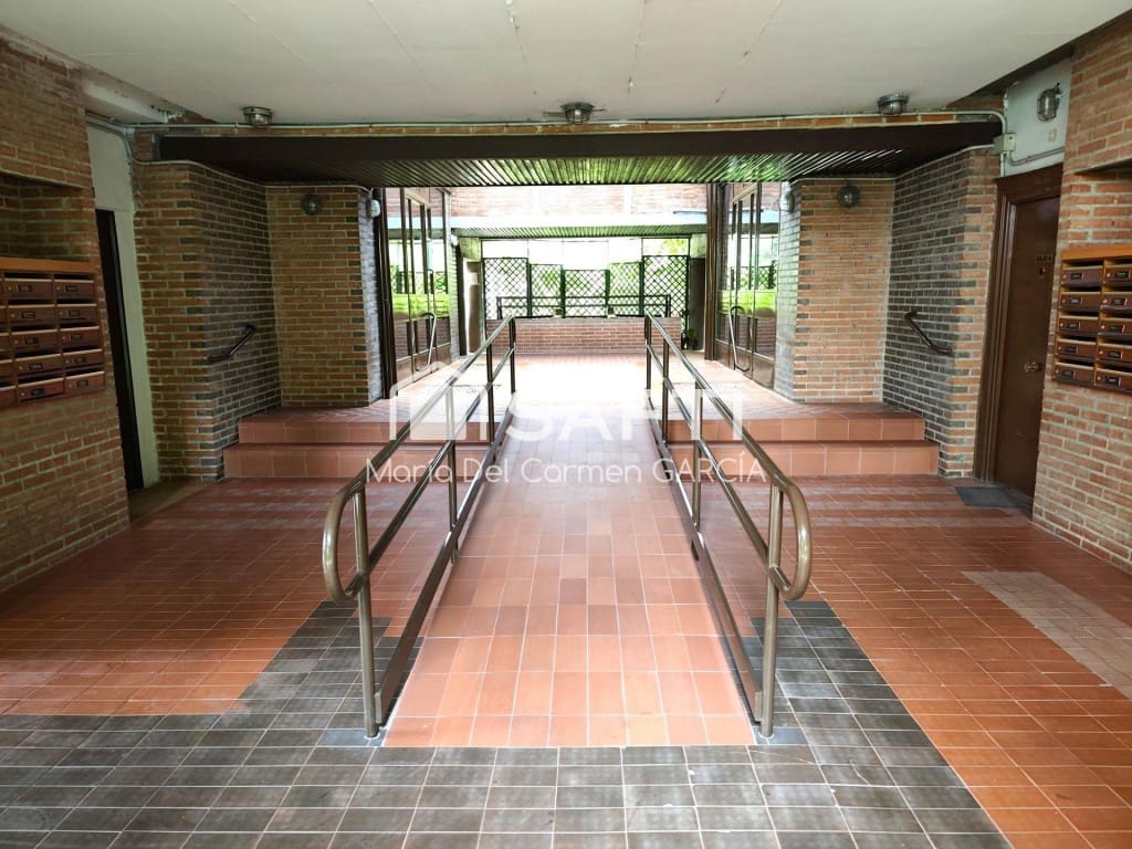 Commerciale in vendita in Madrid citta - 595.000 € (Rif: 9595786)