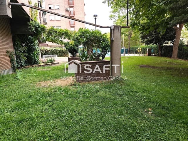 Commercial for sale in Acacias, Madrid city - € 595,000 (Ref: 9595786)