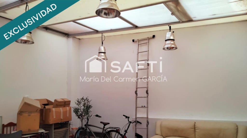 Erhverv til salg i Terrassa - € 499.000 (Ref: 9595787)