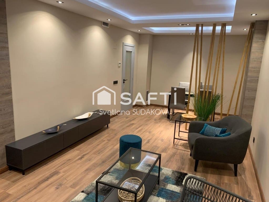 2 soveværelse Lejlighed til salg i Lloret de Mar med swimmingpool - € 255.000 (Ref: 9595798)