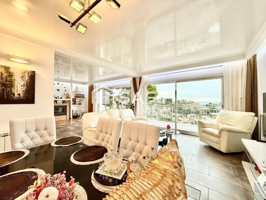 4 Zimmer Villa zu verkaufen in Lloret de Mar - 750.000 € (Ref: 9595799)