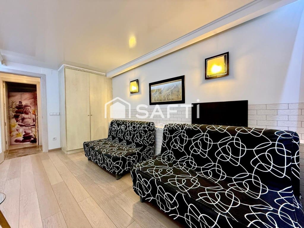 4 Zimmer Villa zu verkaufen in Lloret de Mar - 750.000 € (Ref: 9595799)