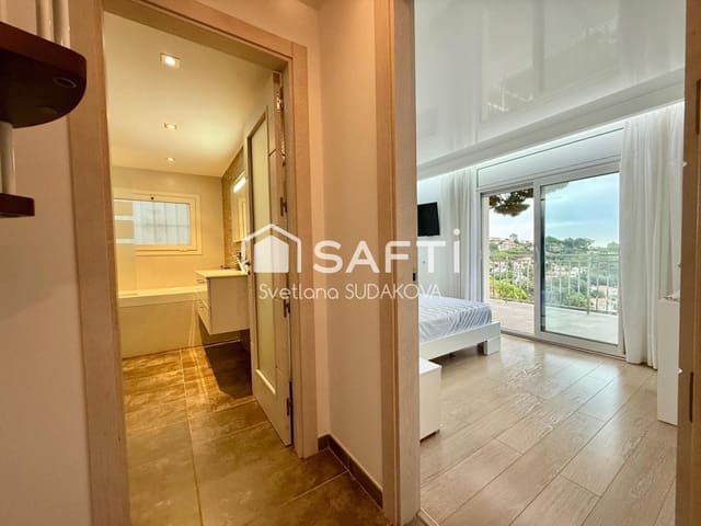 4 soveværelse Villa til salg i Serra Brava, Lloret de Mar - € 750.000 (Ref: 9595799)