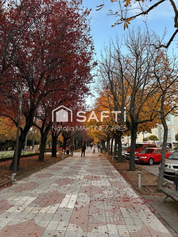3 bedroom Apartment for sale in Leon city - € 230,000 (Ref: 9595803)