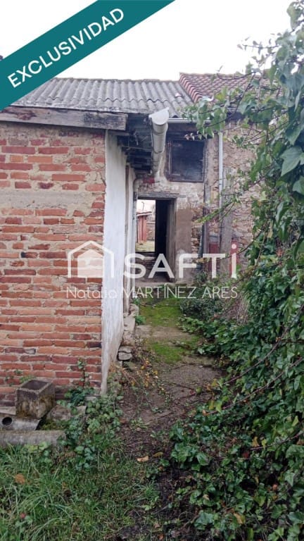 3 bedroom Villa for sale in La Robla - € 33,000 (Ref: 9595804)