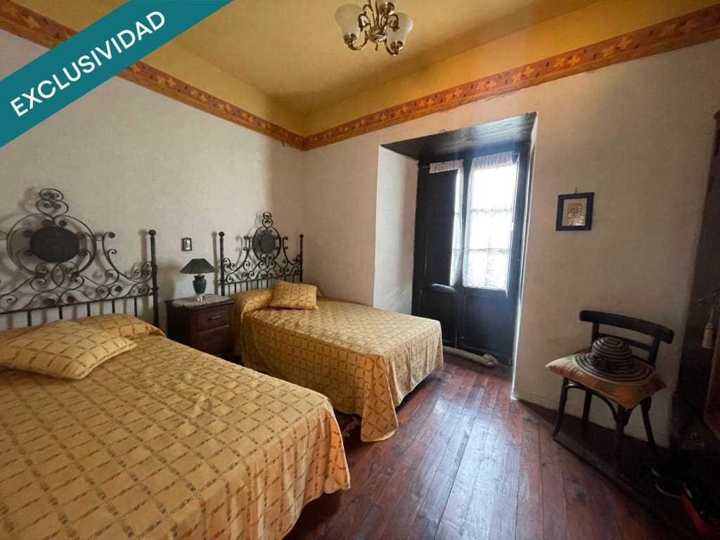 5 bedroom Finca/Country House for sale in San Esteban de Valdueza - € 210,000 (Ref: 9595807)