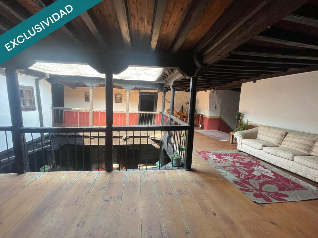 5 bedroom Finca/Country House for sale in San Esteban de Valdueza - € 210,000 (Ref: 9595807)