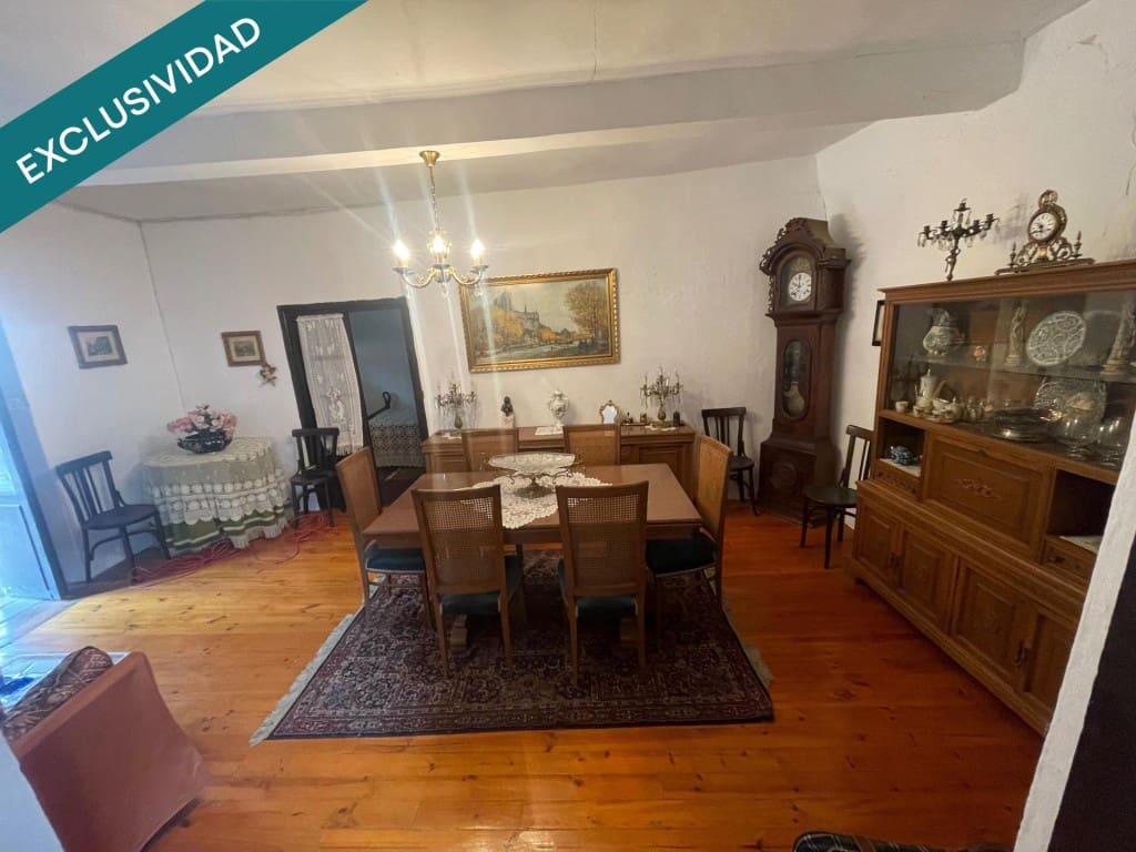 5 bedroom Finca/Country House for sale in San Esteban de Valdueza - € 210,000 (Ref: 9595807)