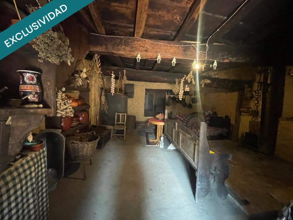 5 bedroom Finca/Country House for sale in San Esteban de Valdueza - € 210,000 (Ref: 9595807)