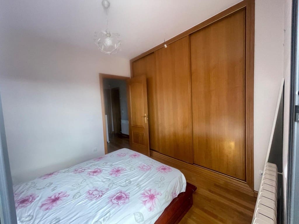 4 soverom Rekkehus til salgs i Ponferrada med svømmebasseng garasje - € 375 000 (Ref: 9595811)