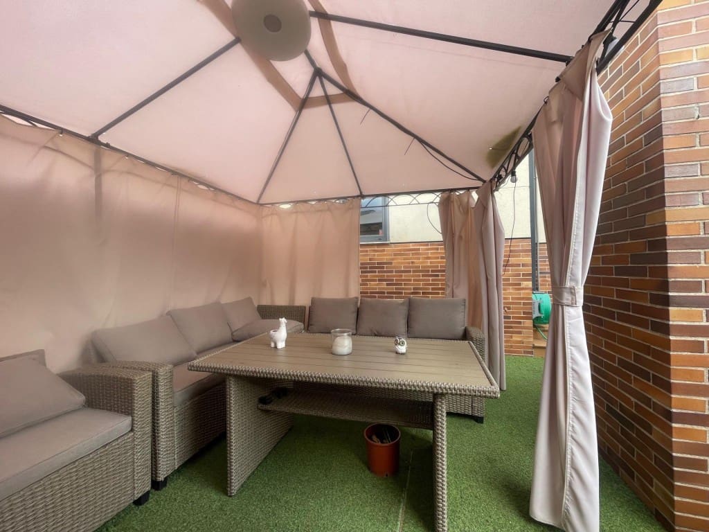 4 soverom Rekkehus til salgs i Ponferrada med svømmebasseng garasje - € 375 000 (Ref: 9595811)