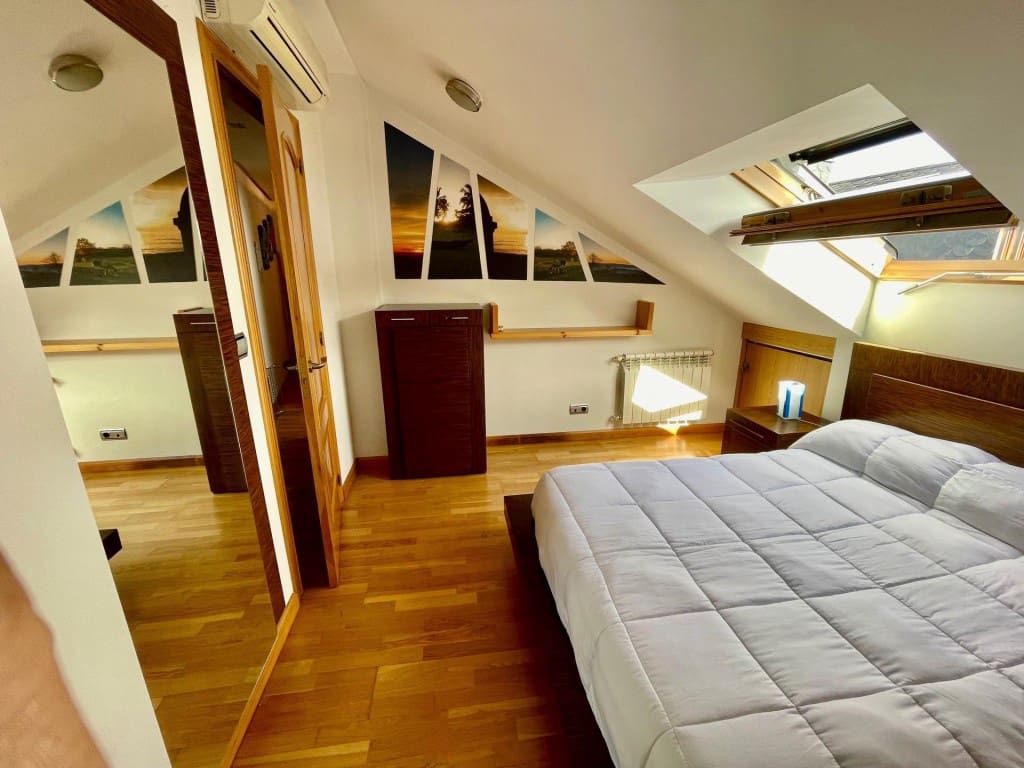 2 bedroom Apartment for sale in Ponferrada - € 220,000 (Ref: 9595812)