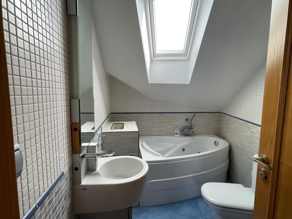 2 bedroom Apartment for sale in Ponferrada - € 220,000 (Ref: 9595812)