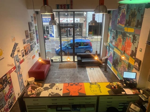 Commercieel te huur in Ponferrada - € 1.000 (Ref: 9595813)