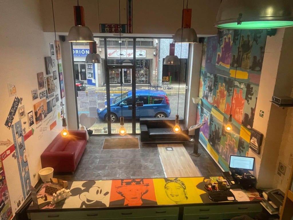 Commercieel te huur in Ponferrada - € 1.000 (Ref: 9595813)