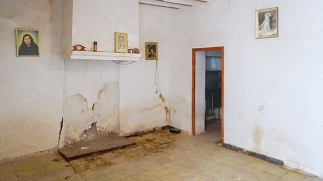 4 quarto Moradia em Banda para venda em Raspay, Yecla - 49 000 € (Ref: 9595816)