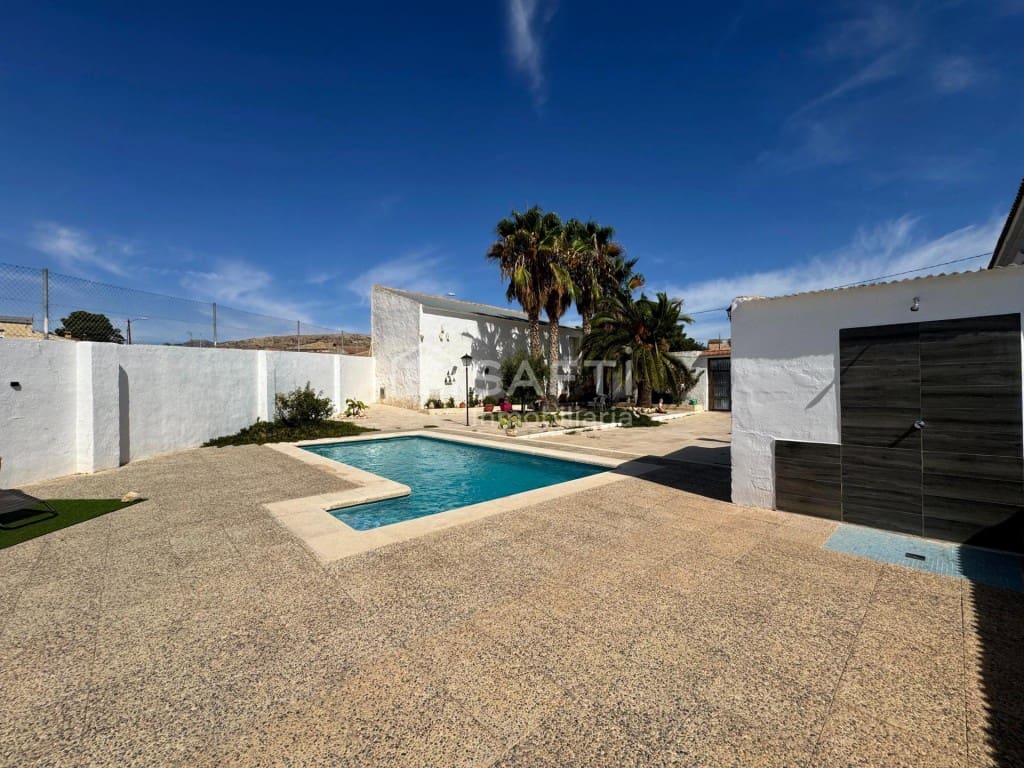 5 makuuhuone Maalaistalo myytävänä paikassa Jumilla mukana uima-altaan 
autotalli - 350 000 € (Ref: 9595823)