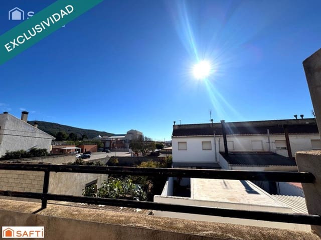 4 chambre Villa/Maison Mitoyenne à vendre à Pinoso avec garage - 79 999 € (Ref: 9595834)