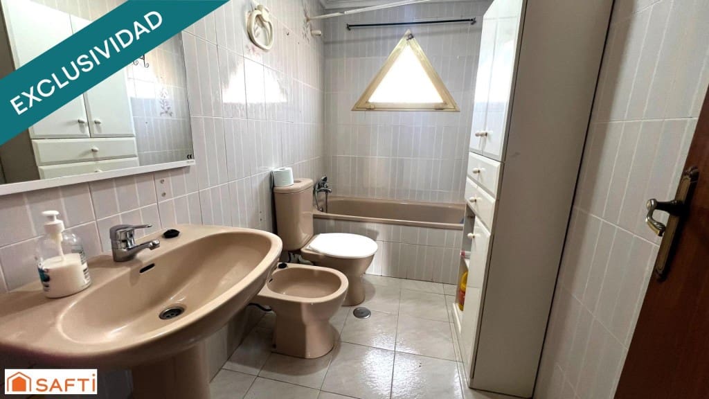 4 camera da letto Villetta a Schiera in vendita in Pinoso con garage - 79.999 € (Rif: 9595834)